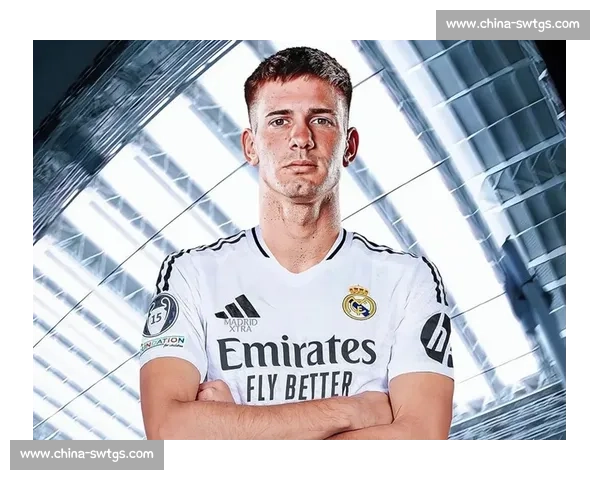 帕雷德斯盛赞马斯坦托诺：17 岁天才中场的全能表现令人惊叹